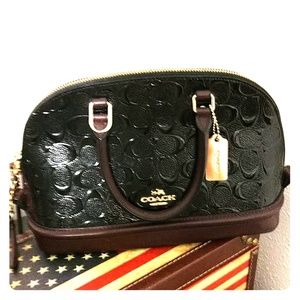 Small Coach Purse "like new"